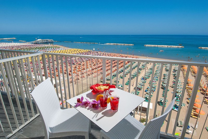 HOTEL STRAND